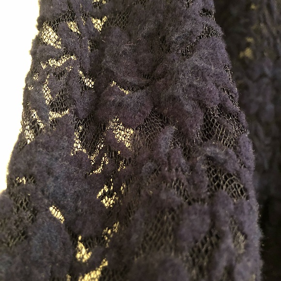 Dulcie Dark Navy, Floral Lace, Peplum Long Sleeve - Picture 4 of 7